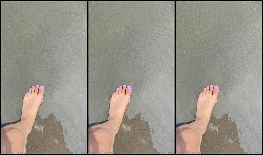 Goddess Mel Nicknamed Feetgoddess Mel Onlyfans I Went To The Beach Today