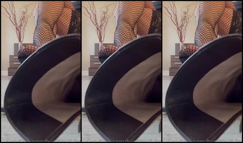 Bornroyal Feet Onlyfans Take My Boots Off And Have A Cheeky Smell I Know You Want