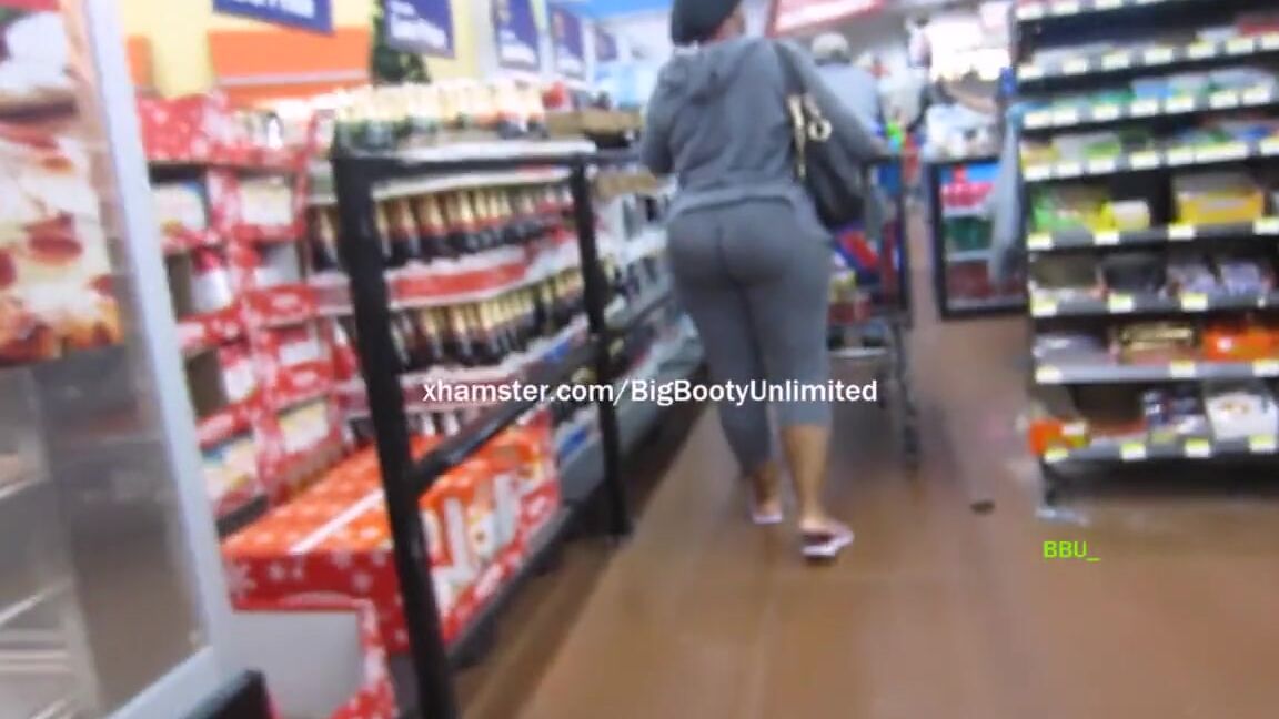 THICK EBONY MATURE IN GREY SWEATS CANDID CAM_MRTAGTHIS PornHubPremium