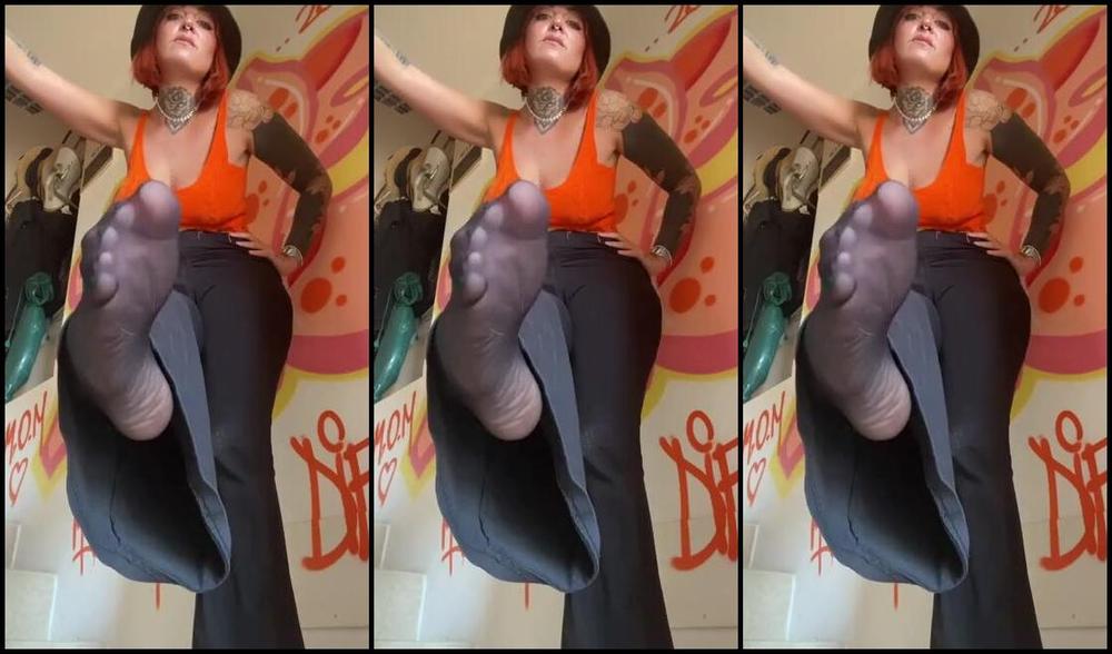 Tokyoinkft Onlyfans La Tua Padrona Gigante Ti Tratta Veramente Male