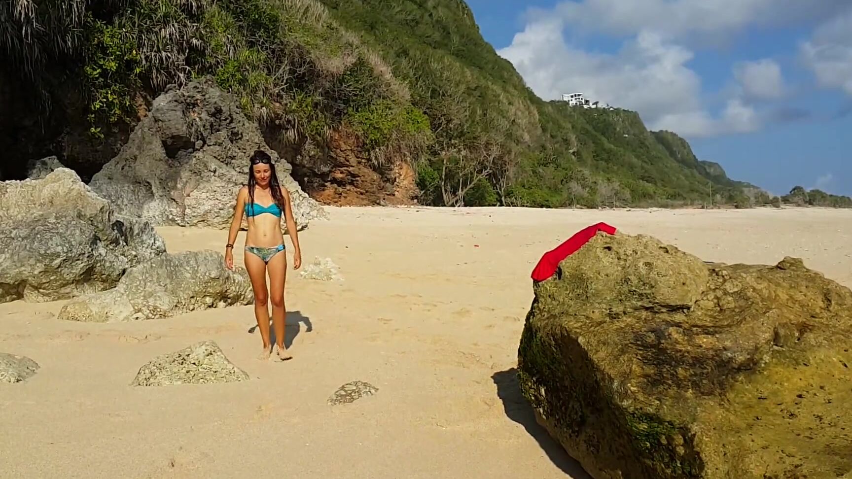 dream4angel pee in crystal clean water of a dream beach Pornhub