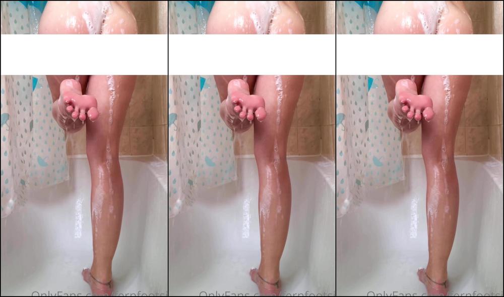 Lush Fern Who Wants To Join Me In The Shower Wash My Pretty Feet