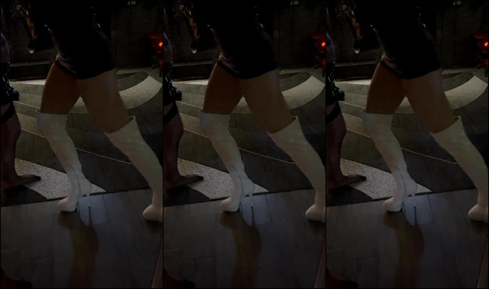 Mistress Gaia Ginocchiate