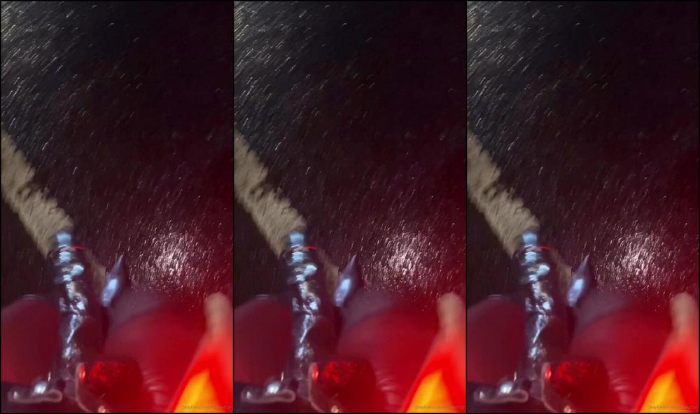 evilwoman-02-02-2020-140259191-strapon-play-in-h-m-changing-room-shame-i-couldn-t-pound-him-hard-but-i-didn-t-want