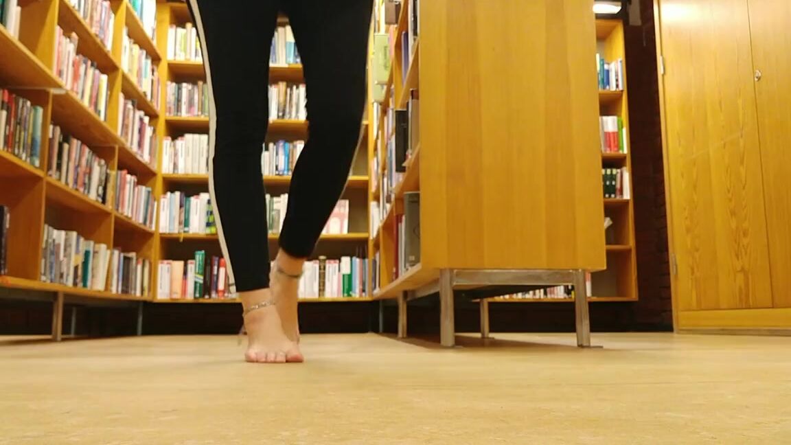 Frejas Submissive Feet Nicknamed Frejassubmissivefeet Onlyfans Would You Spend The Day In The Library