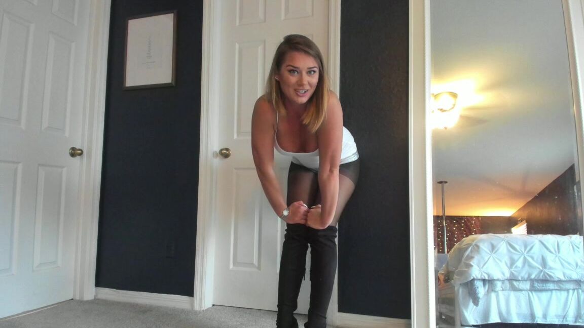 Lauranvickers Evil Twin Of Supergirl Melts