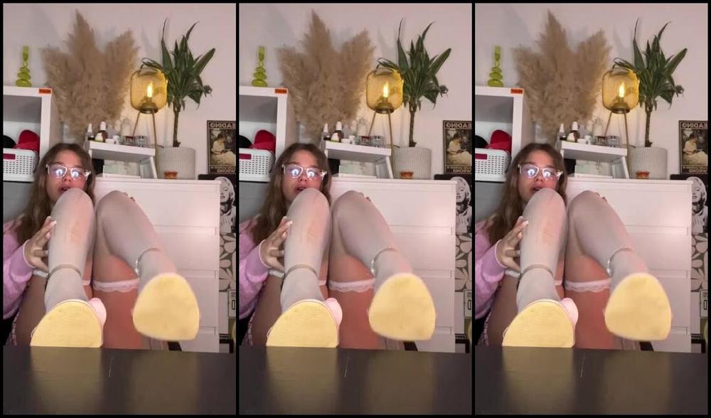 Goddess Demi Nicknamed Urgoddessdemi Onlyfans Full 6 Min Nylons Heels Removal Joi Humiliation Showing My Bare Soles For You All Zu1