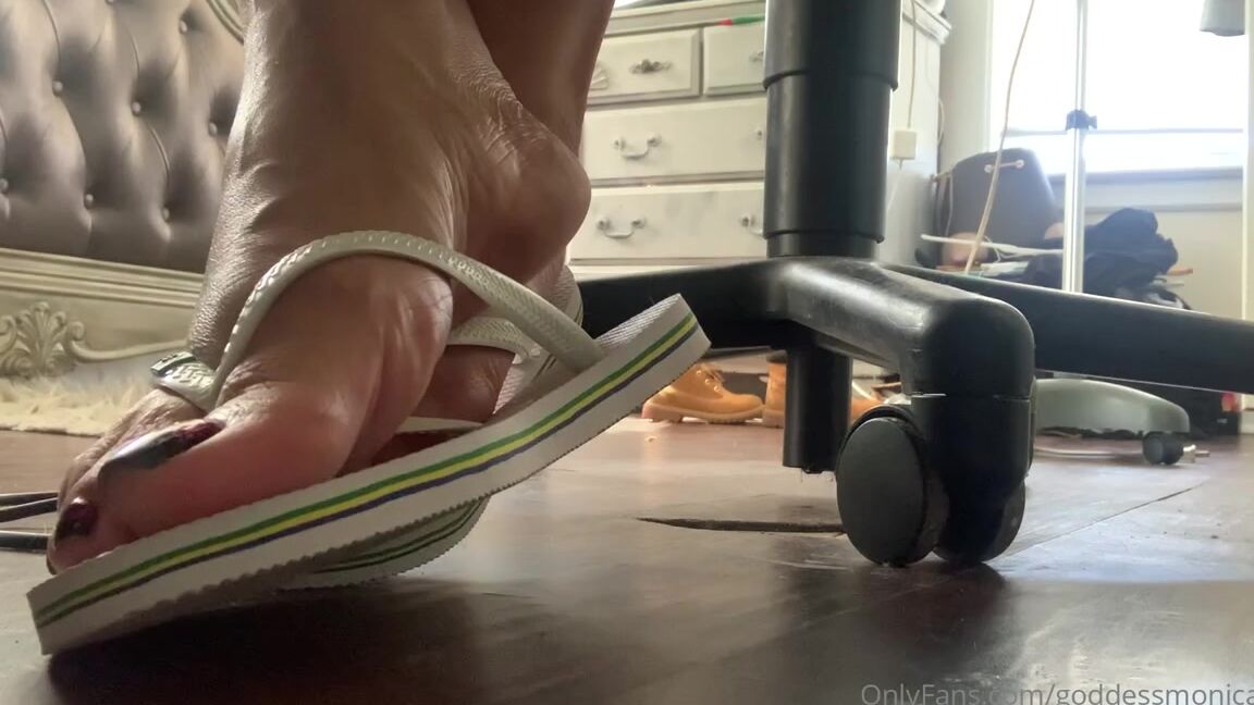 Goddessmonica00W Onlyfans Flip Flop Friday3P