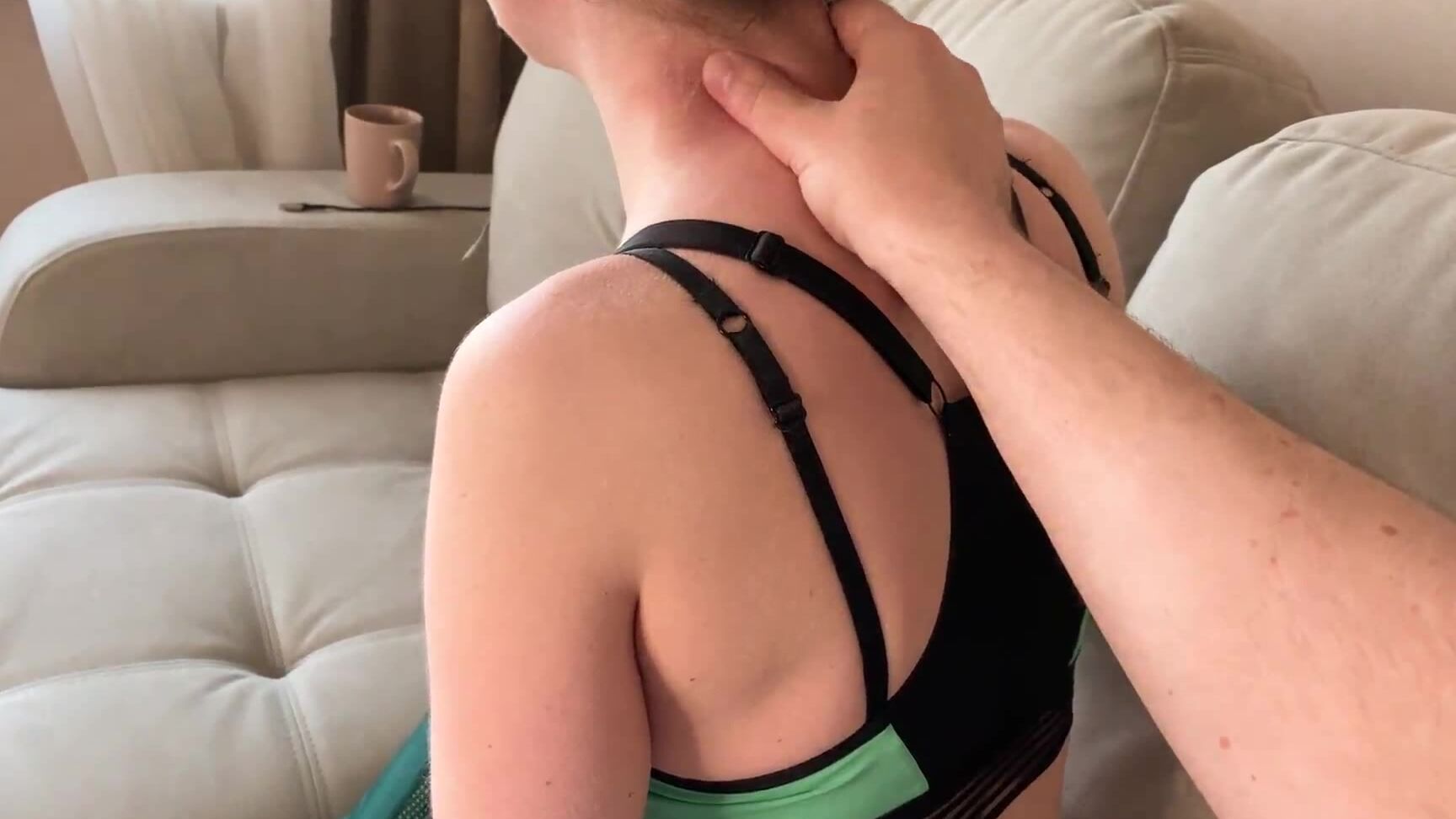 Трахаю Маму Своего Друга Скачка На Члене Огромная Жопа Большие Сиськи Узкая Киска Громкие Стоны