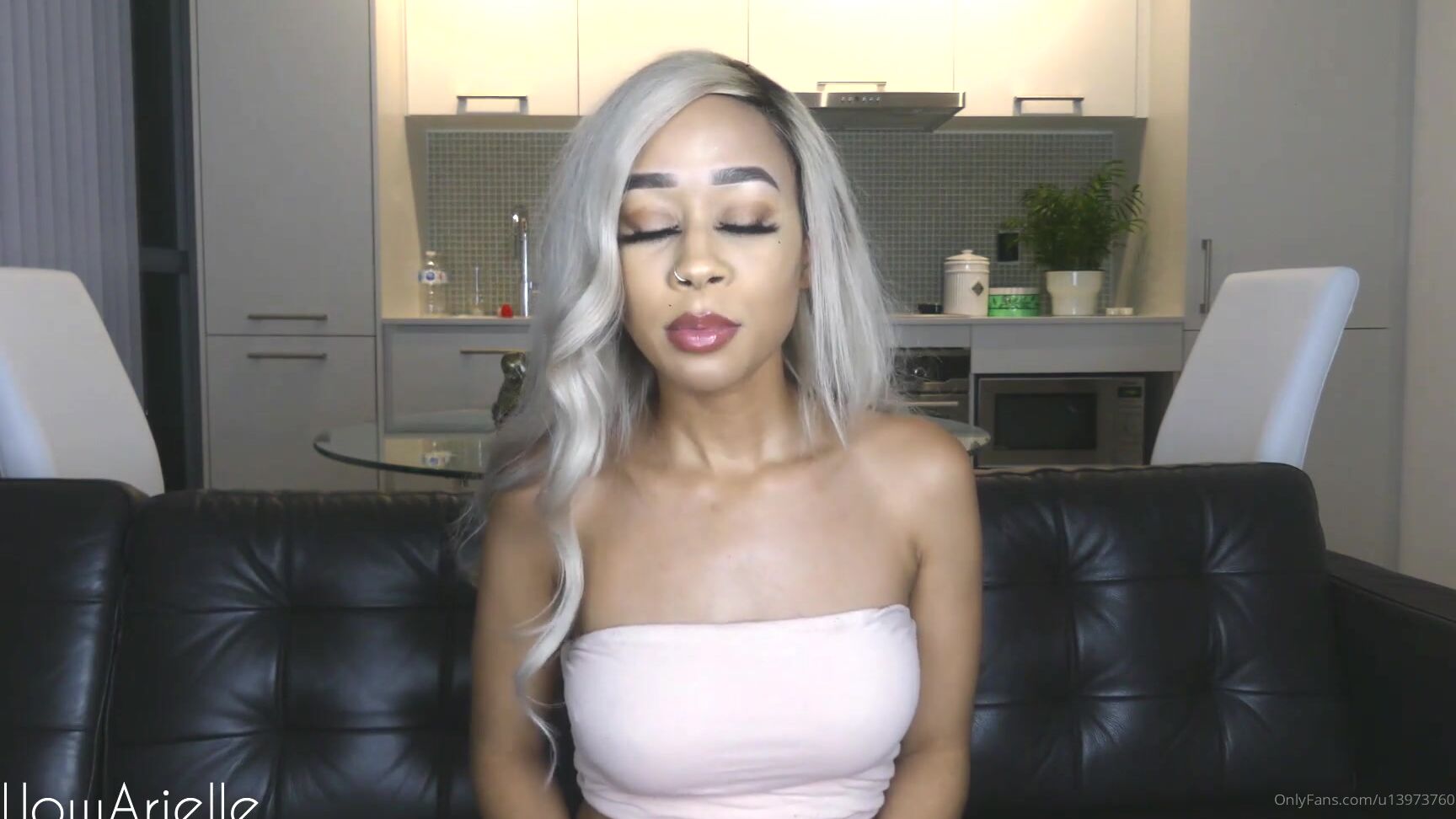 Wowarielle Bratty Stepdaughter B Mail