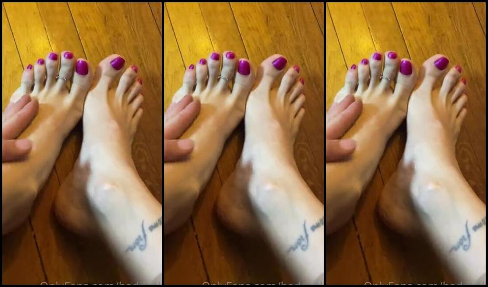 Goddessgaelle Nicknamed Badgaelle Onlyfans Vernis Chang Pieds Bien Hydrats