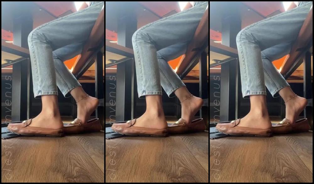 Venusian Soles Nicknamed Solesfromvenus 10 04 2024 Onlyfans Video I See You Hiding Under The Table To Get A Peek At My Feet While I