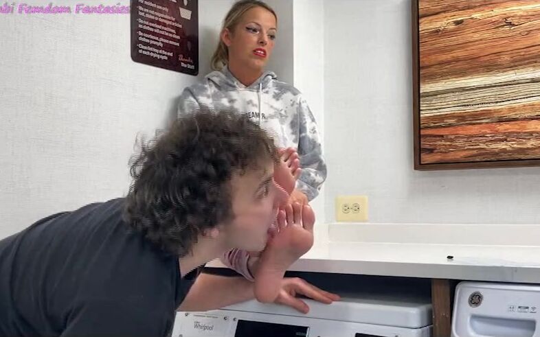 bambi femdom fantasies bella s laundry room foot domination wmv_8 Clips4Sale