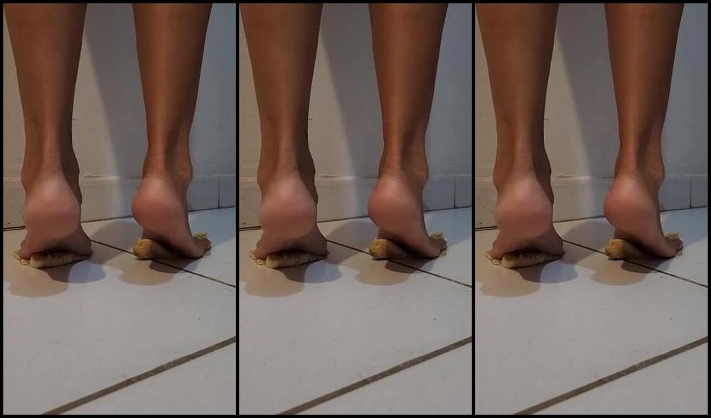 Emma Stanley Nicknamed Emmastanley Onlyfans 07 04 2024 Are You Into Crushing Videos Should I Make More For You