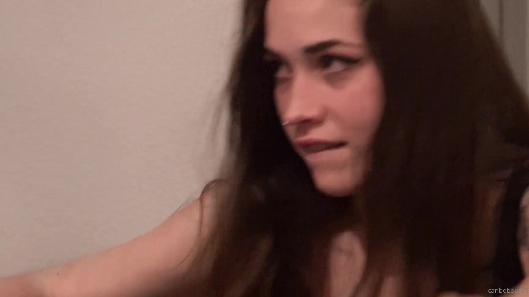 canbebought-12-03-2020-176574870-we-canbebought-amycanbebought-mollypopzcbb