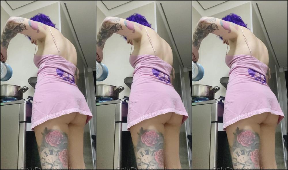 Lilyann Vip 2607722550 09 19 2022 Can I Be Your Housewife