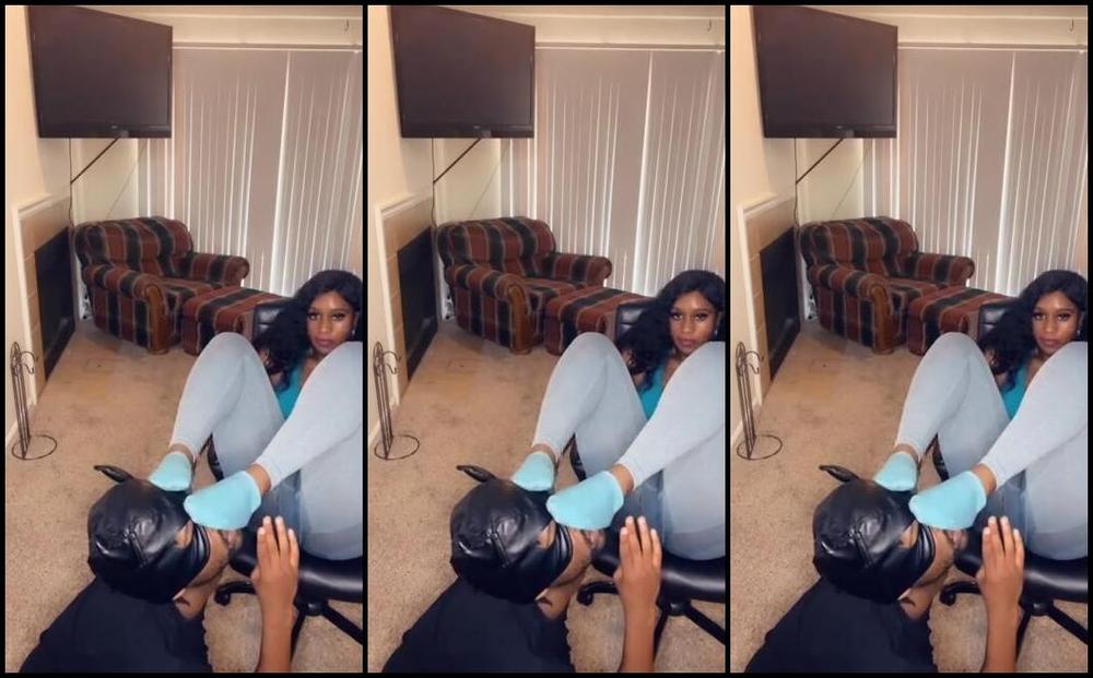 Haitian Babefeet 03 11 2022 Onlyfans Video Worship My Sweaty Dirty Gym Socks So This Loser Has A Thing For My Sweat And