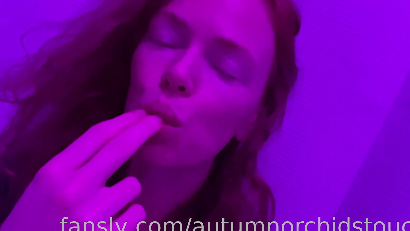 Autumn Orchid 592112244943233024