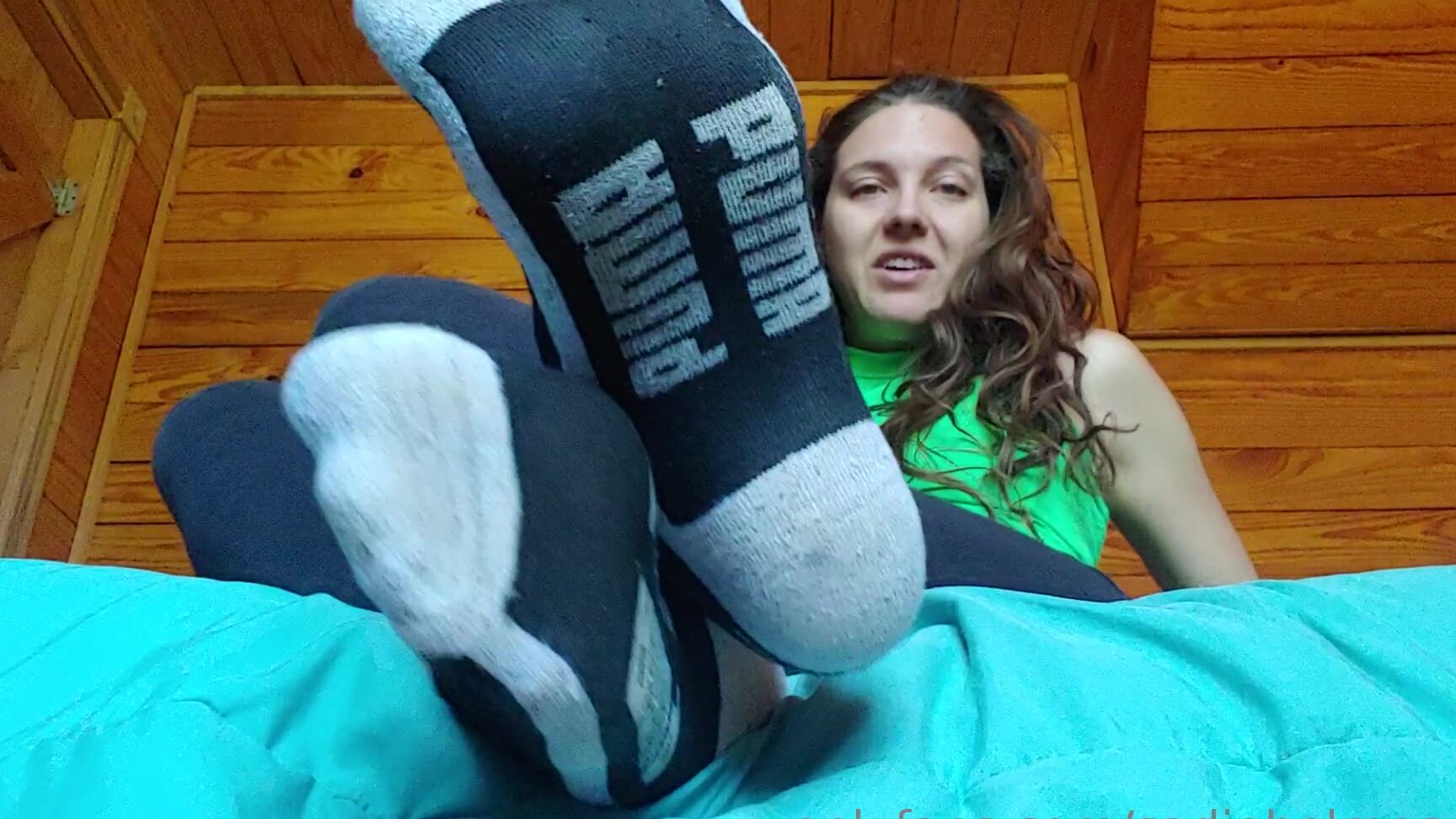 Sadieholmes Stinkyfeet After A Work Out Working In The Yard Sniff