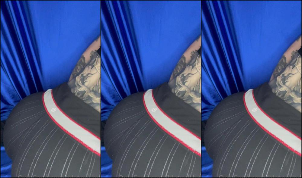 Blazed Brat Ass Worship Video Watch Me Do Squats In My Leggings Teasing You Upclose With My Ass