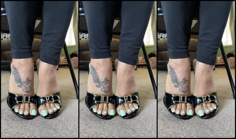 Deedeericanfeet Onlyfans As Requested Some Mule Play In These