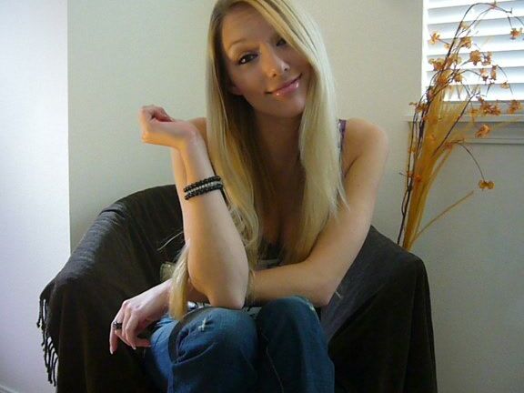 Princess Rene Sizing you up to the Competition Clips4Sale