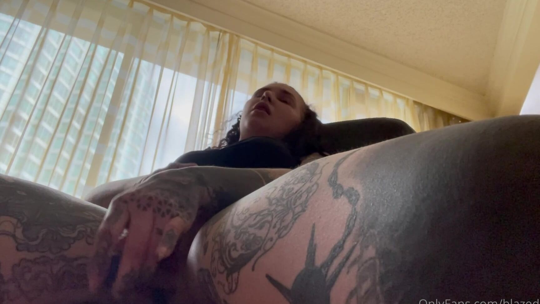 Blazed Brat Stoner Babe I Tease You With My Ass As I Smoke Then Make Myself Cum