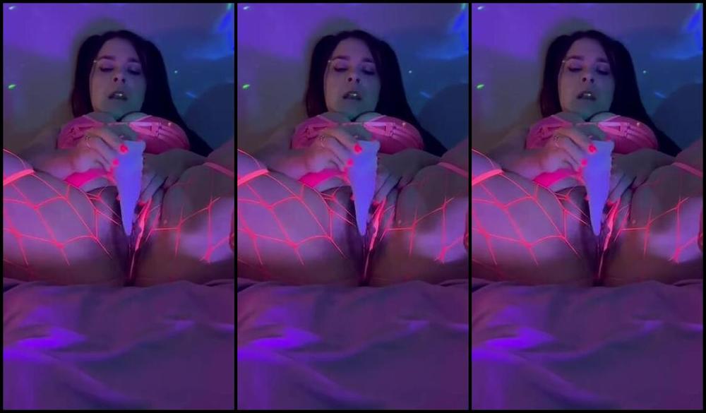 Barefootmel Nicknamed Barefootmel Onlyfans Incoming Halloween Content Pt 1 I Get Abdvcted By Aliens Little Do They Know How I Ve Been Waitin