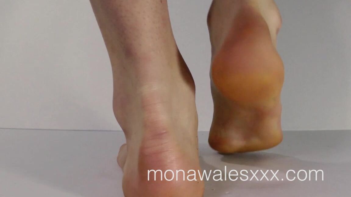 Mona Wales Foot Fetish