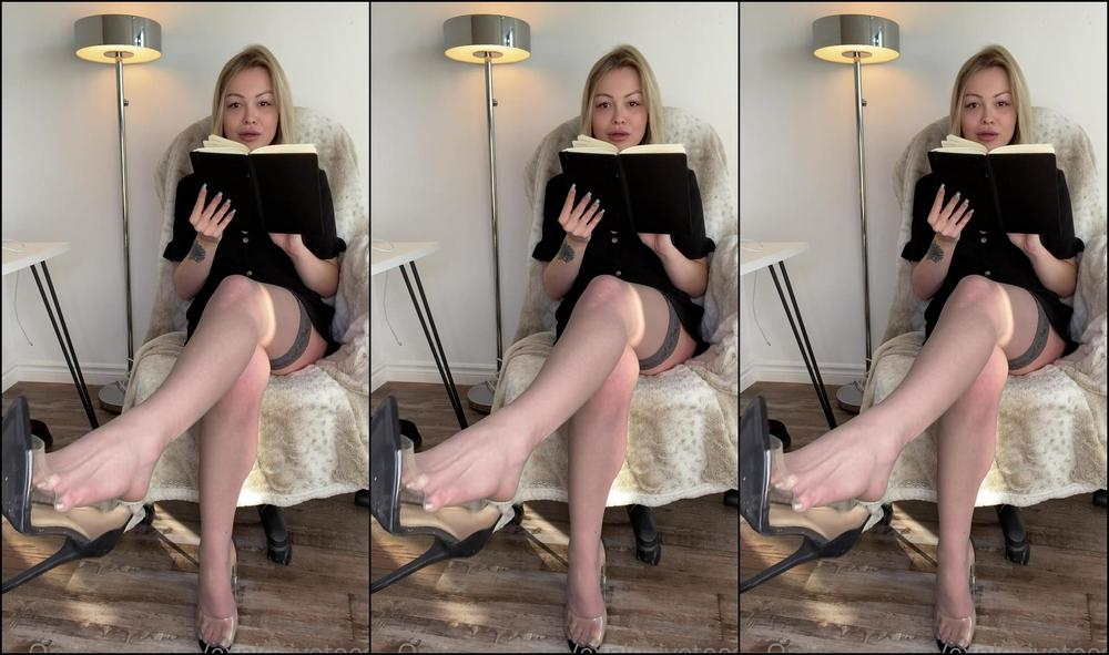 Explosivetoess Pov Your Colleague At Work With Perfect Feet Catches You Staring So She Starts Playing Al