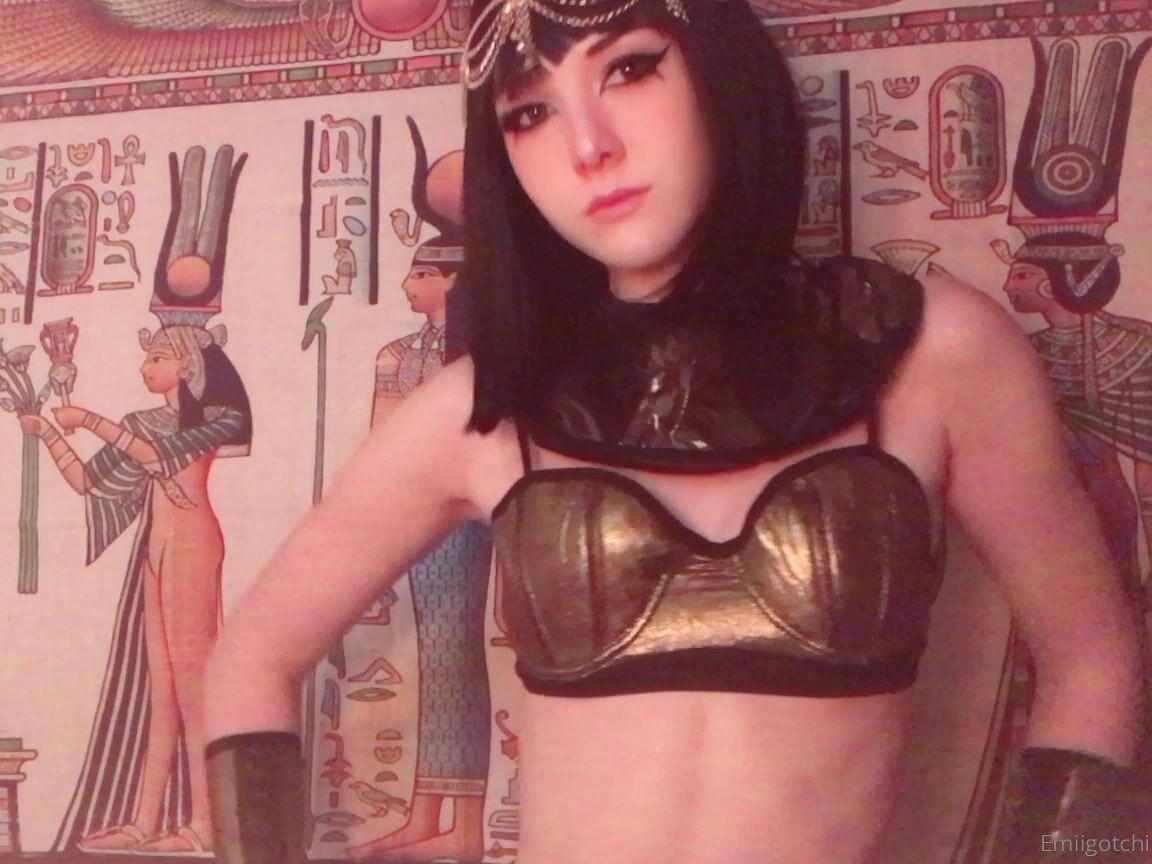 Emiigotchi A Private Show From Your Queen