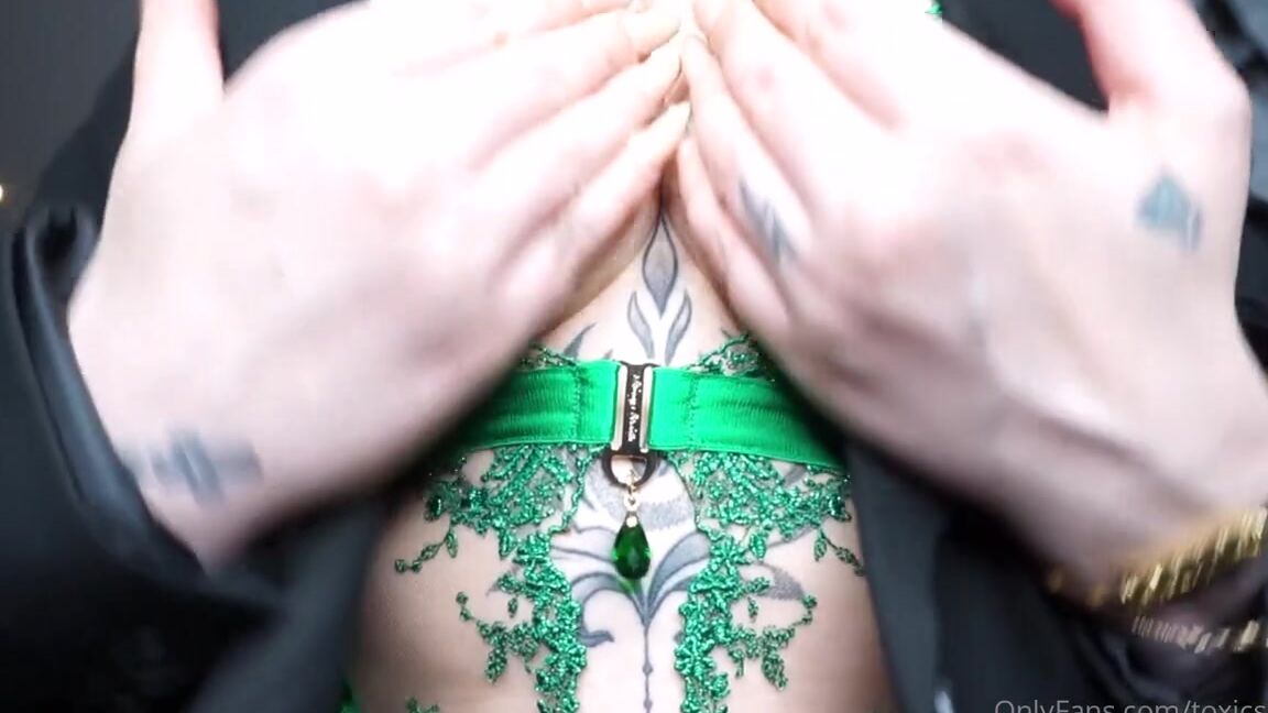 Toxicsugga Nicknamed Toxicsugga Onlyfans Und Was Kann Es Besseres Geben Als Einen Knallharten Und Dabei Ziemlich Heien Loserporn Gib Dir