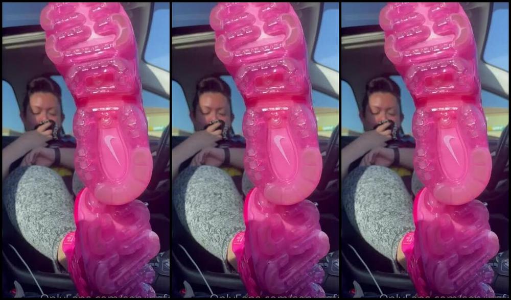 Servingbarefeet Aka Servingfet Onlyfans Post Workout How Do U Think They Smell Snifffff Boyyyy