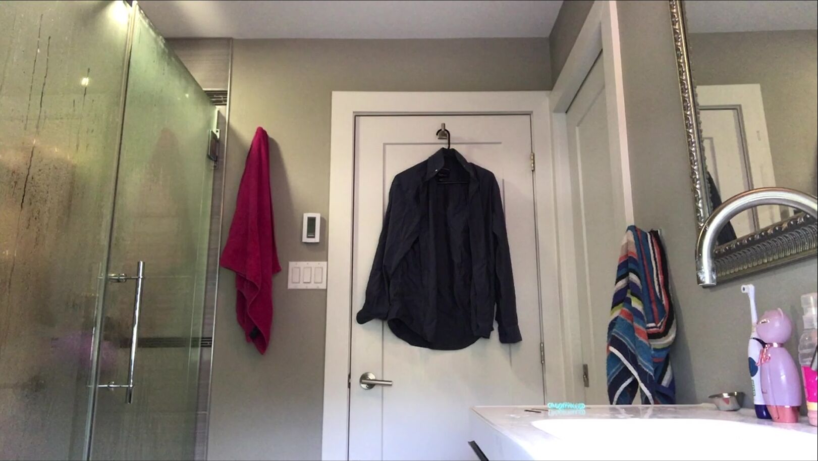 Kelly Belle Nude And Natural Post Shower Peek