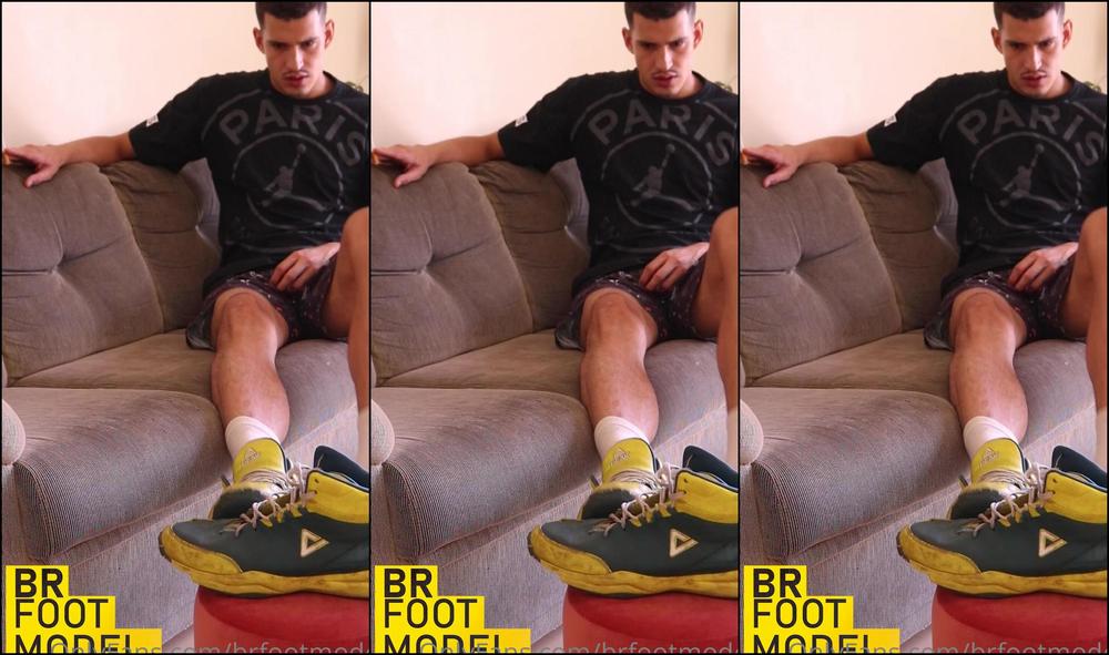 Brfootmodel 2036032668 02 19 2021 Master V Size 17 Twitter V48Master