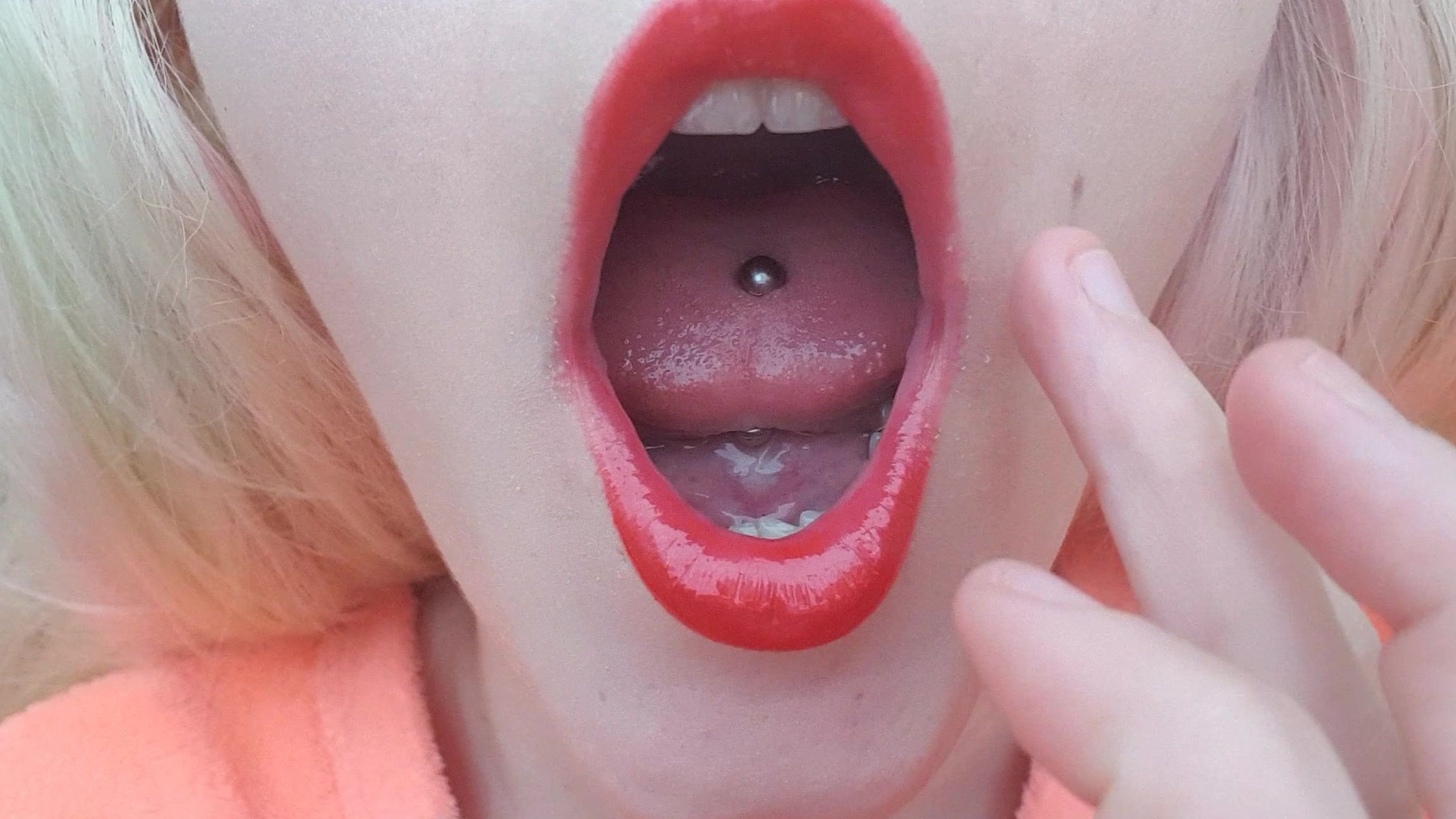 Sydneyharwin My Lips Make You Weak