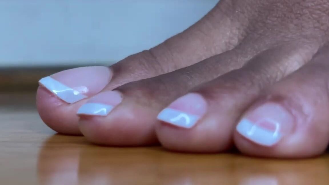 Feet, Giantess, Ebony Foot Fetish, Barefoot, Wrinkles giantess feet ManyVids