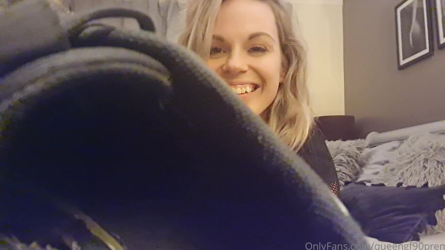 Queengf Premium Worship My Feet And Ass