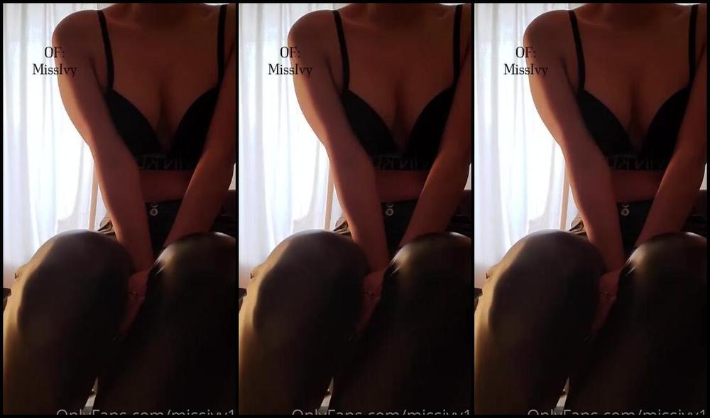 Maitresse Ivy Nicknamed Maitresseivy Onlyfans Came Back From Work I Walked All Day Who Wants To Sniff