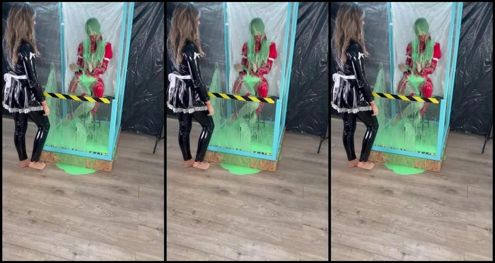 Bsmessybakery Nicknamed Bsmessybakery Onlyfans Dressed In My Pvc Head Maids Uniform I Make Sure My Employee Is Aware That