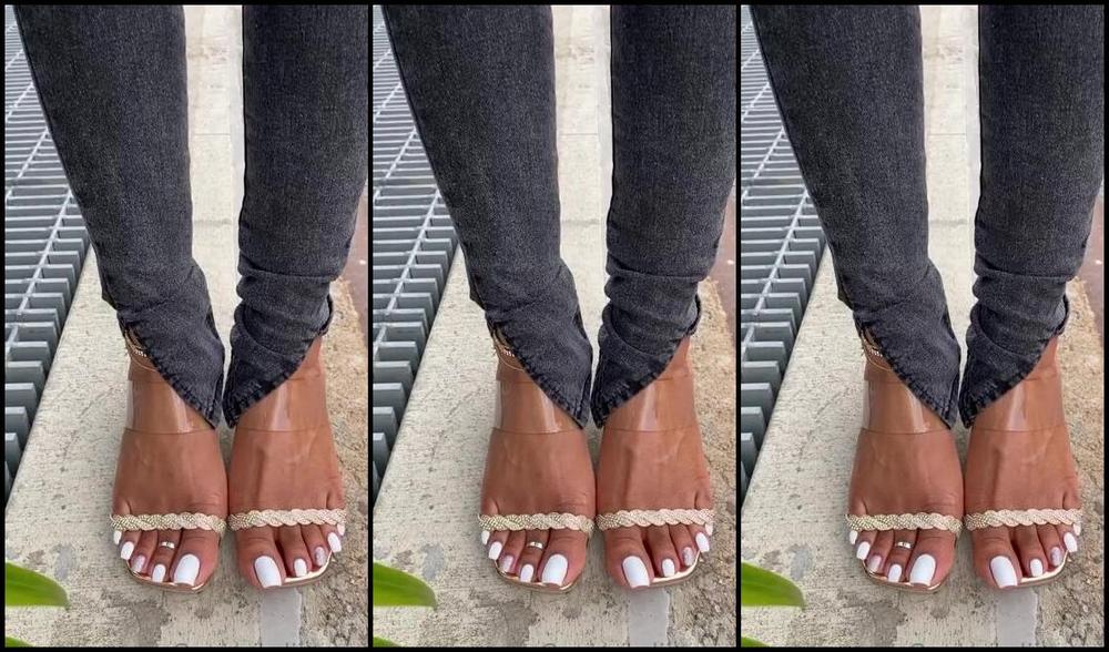 Queenjodiieetoes Aka Prettyfeetonly1800 Onlyfans Outside Watching People Stare Pt2 If Only You Knew How Many Compliments I Got