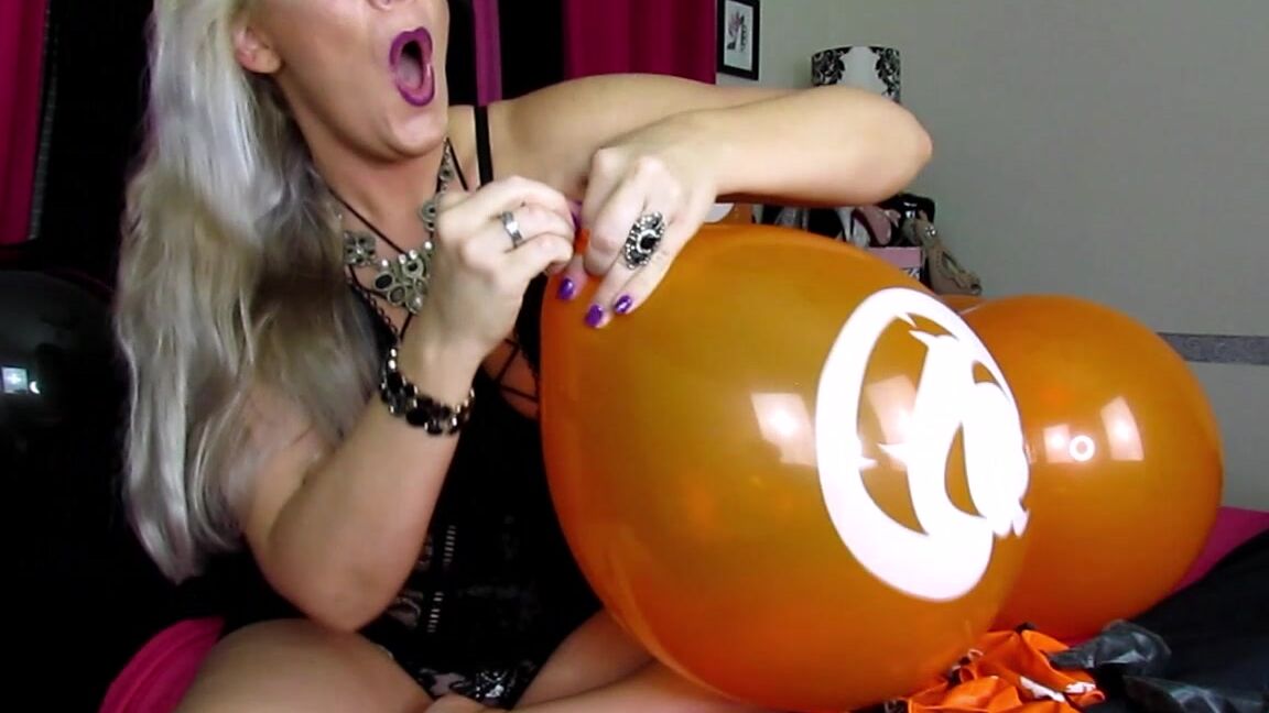 Misswhitneymorgan Whitney Morgan Halloween Balloon Blow Up
