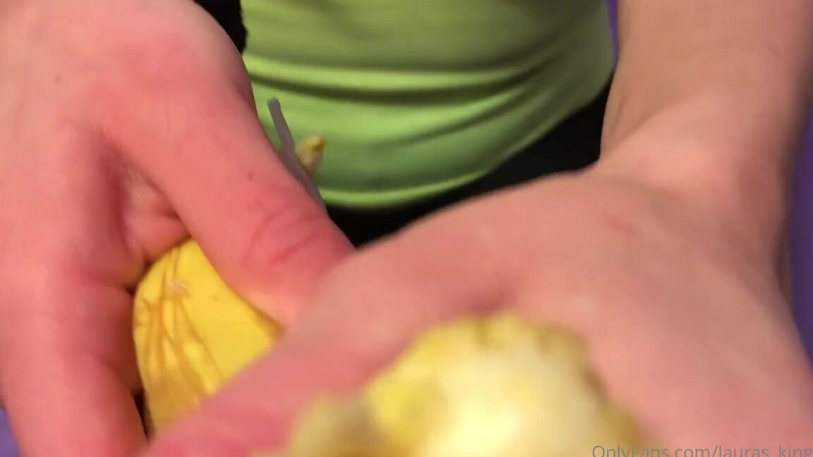 Lalalaura Nicknamed Lauras Kingdom 08 10 2022 Onlyfans Video Jazmine The 200 Ft Tall Giantess Jazmine Has Magically Grown Into A 200Ft Giantess Her Nails