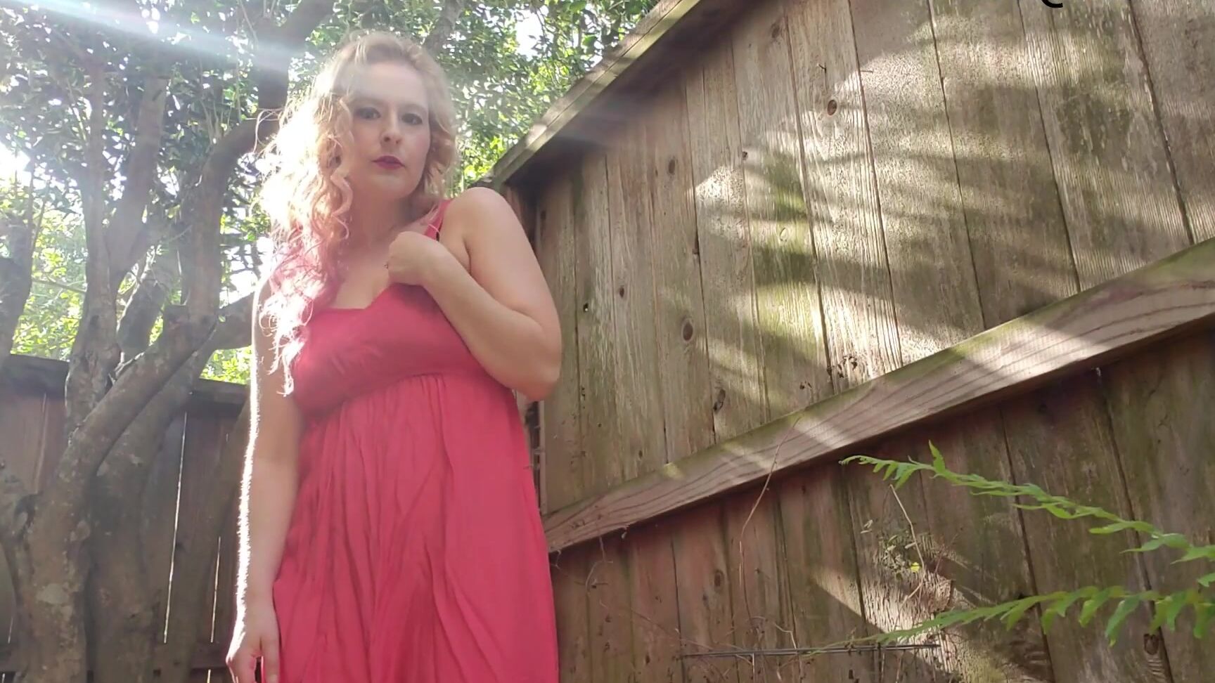 Nadia Layne Yoga Outdoor Upskirt And Pussy Spread