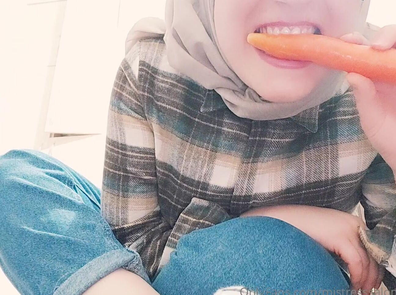 Misslouandreas Sizin Parmaklar N Z Di Liycem Kemiklerinize Kadar Di Ge Irip K R Cam