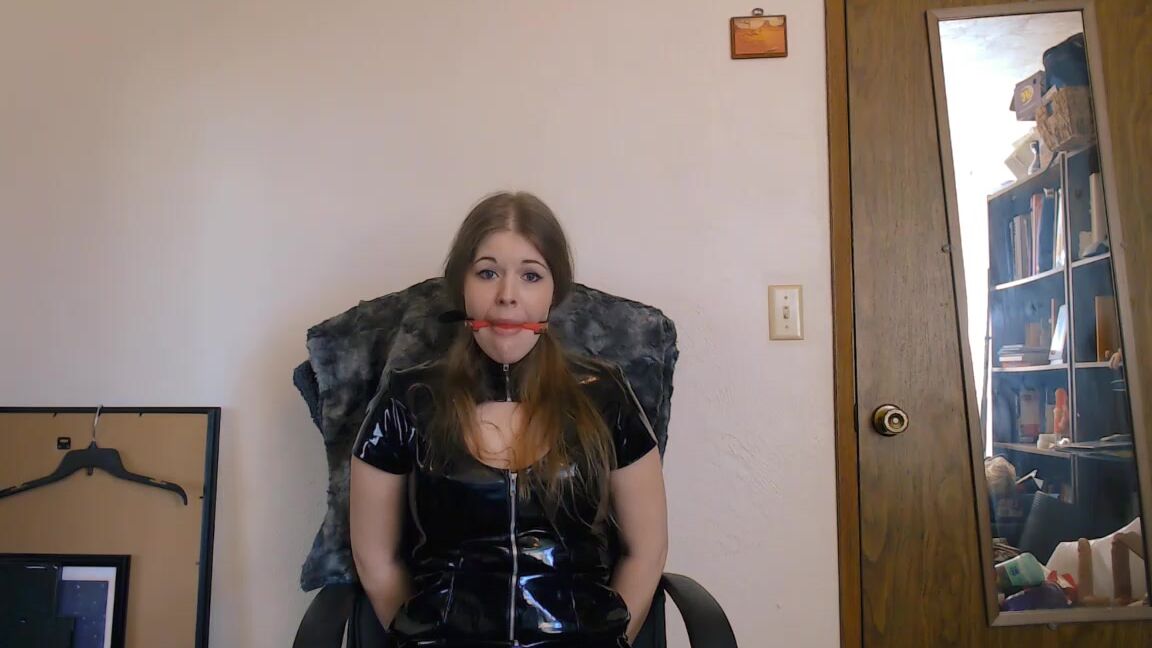 Harleyheartstop Drooling Ballgag Pvc Dress Chair Vibe