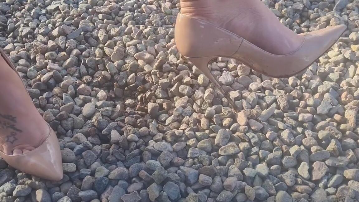 Kats Worn Heels Nicknamed Katswornheels Onlyfans So Theyve Already Been Through Puddles Now Its Time To Walk And Stomp My Patent