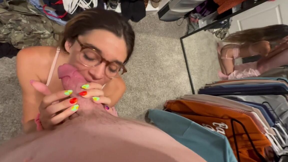 Harleymeltsvip Onlyfans Practicing Some Throat Fucking For Our Upcoming College Slut Video Also Was Getting Some Freeze T0