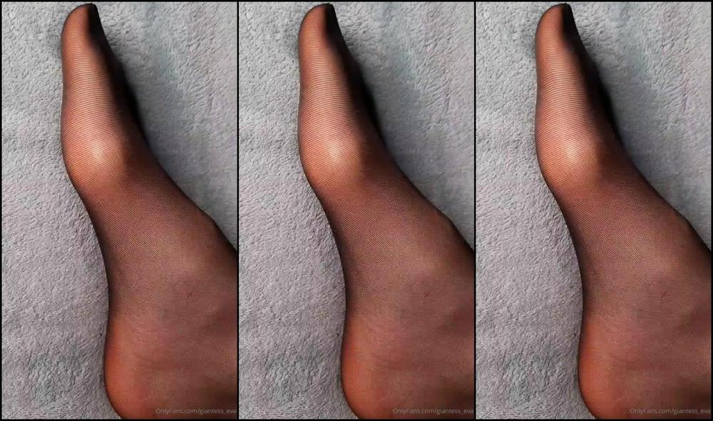 Giantess Eva So A Tiny Little Feet Measurements Video Cms Inches