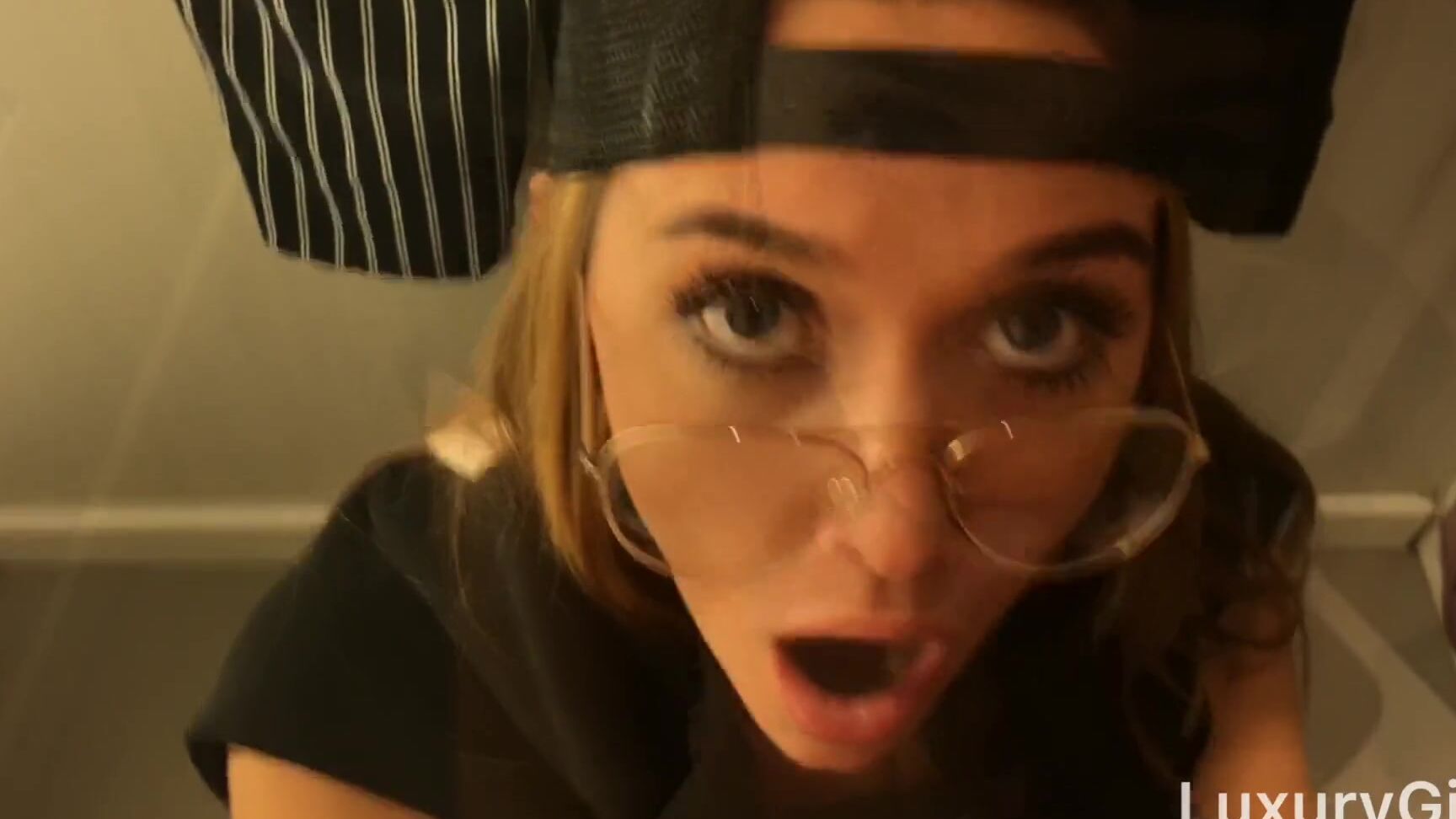 Kristina Sweet Blowjob In A Fitting Room, Oral Creampie, Swallows Cum PornHubPremium